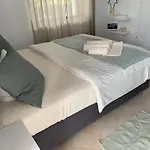 Haus Andreas * Nea Mesagkala