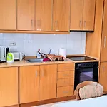 Apartment Haus Andreas Nea Mesagkala