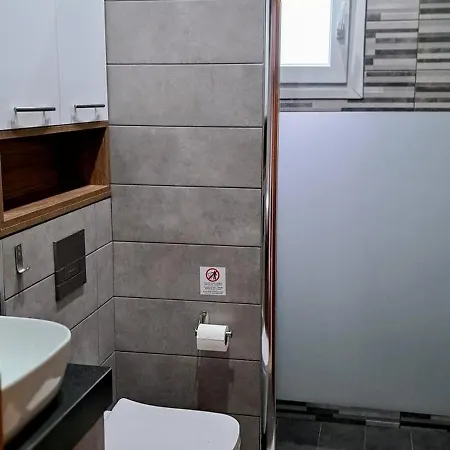 Haus Andreas Apartment Nea Mesagkala